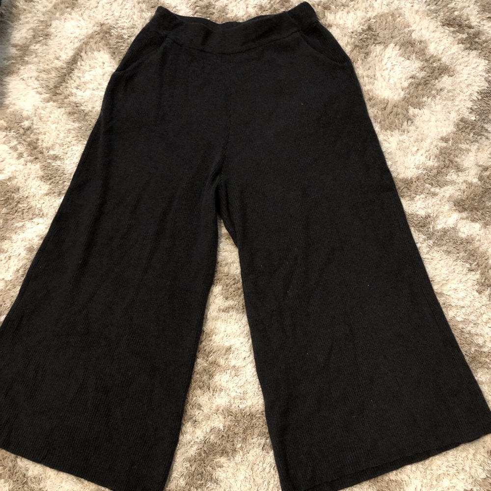 🎐Zara women’s flowing pants